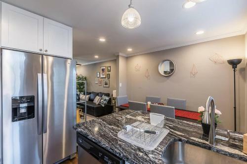 Beautiful 3br 2ba House With Cozy Backyard