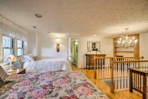 Damascus Home With Fire Pit And Views, Walk To Shops!