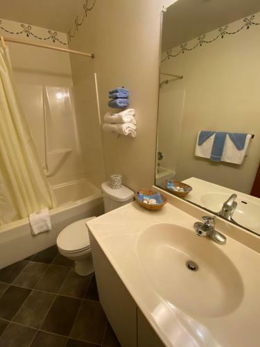 Hotel Birchwood Inn
