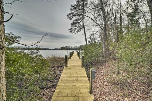 Northern Neck Waterfront Home With Dock And View!