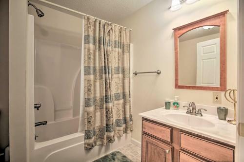Massanutten Resort Cabin With Deck And Amenities!