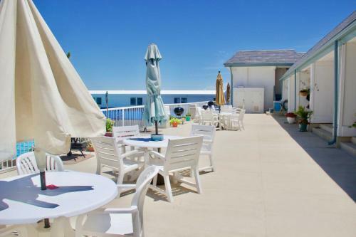 Apartamento Oceanfront Va Beach Studio With Views And Pool Access!