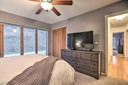 Large Hillside Home With Spacious Deck And Game Room!