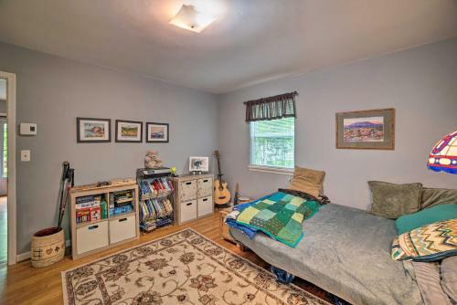 Cozy Home With Deck 9 Mi To Shenandoah Natl Pk