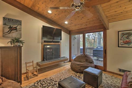 Spacious Wintergreen Home - Half Mile To Slopes!
