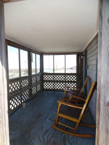 Posada Second Floor Apartment - Water & Town Views