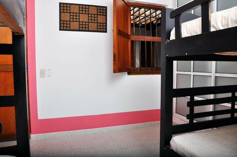 Mystic House Hostal