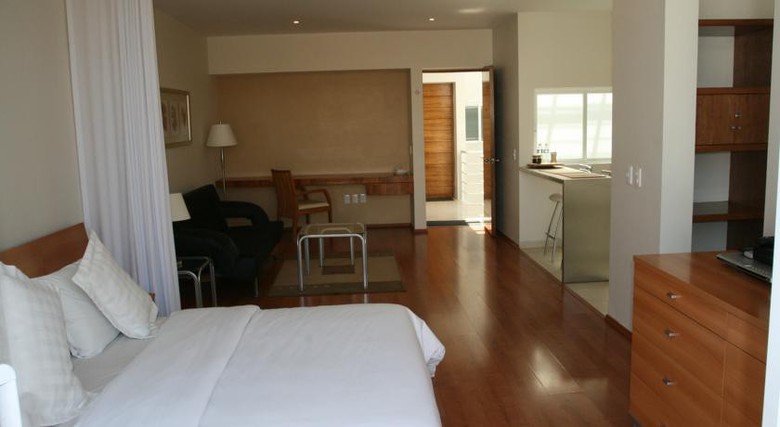 Aparthotel Lombardo Suites