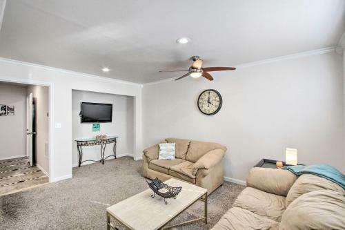 Convenient Burien Getaway 10 Mi To Dtwn Sea!