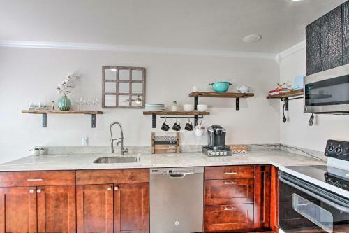 Convenient Burien Getaway 10 Mi To Dtwn Sea!