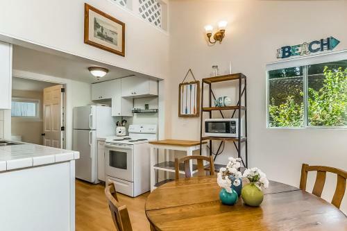 Cottage By The Bay