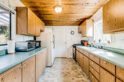 Whidbey Cottage On Holmes Harbor