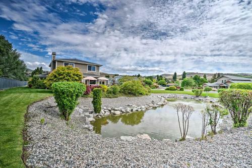 Lake Chelan Home Less Than 100 Yards To The Water!
