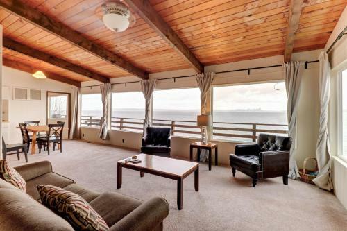Rockaway Retreat