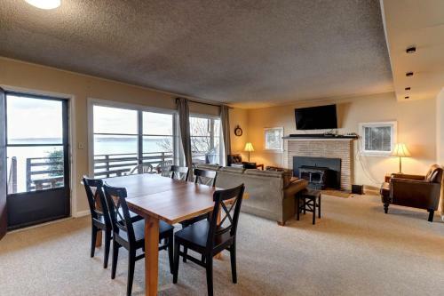 Rockaway Retreat