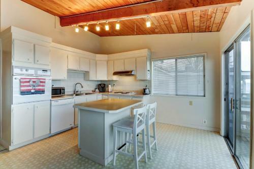 Rockaway Retreat