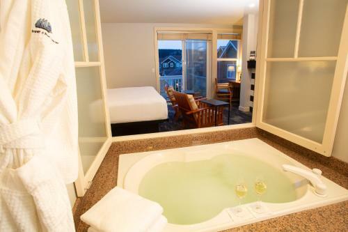Hotel Resort At Port Ludlow