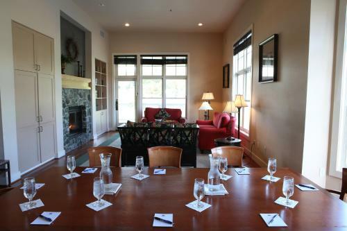 Hotel Resort At Port Ludlow