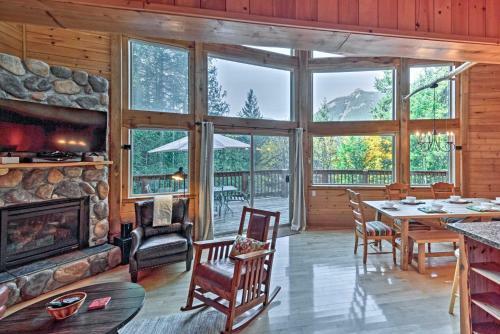 Grizzly Tower Packwood Cabin With Forest Views!