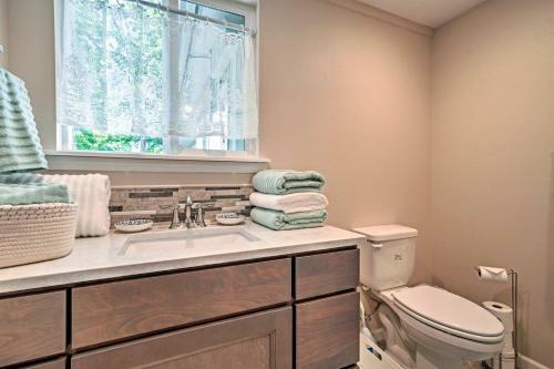 Lovely Pasco Home With Yard - Near Tri-cities Airport