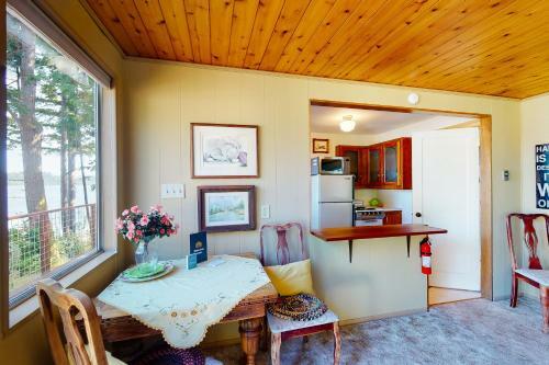 Port Ludlow Beach Cottage