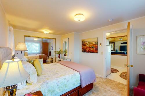 Port Ludlow Beach Cottage