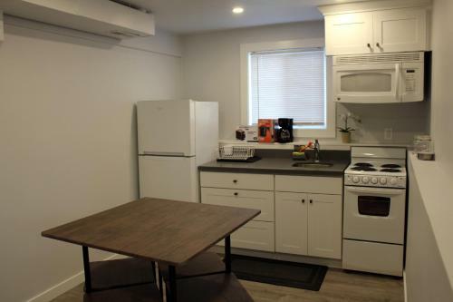 Hostal Rainier Retreat (walk To Metro)