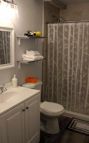 Hostal Rainier Retreat (walk To Metro)