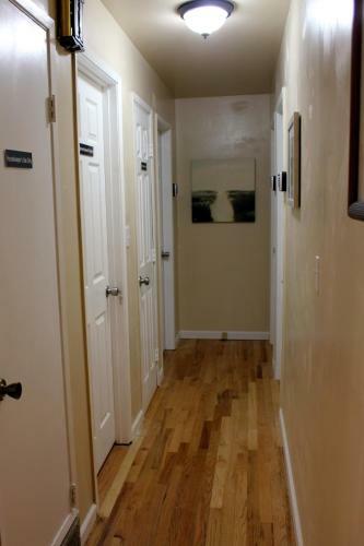 Hostal Brighton Guesthouse (walk To Metro)