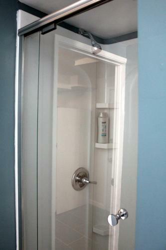Hostal Brighton Retreat (walk To Metro)