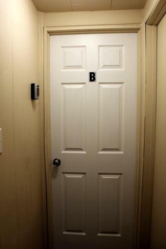Hostal Brighton Retreat (walk To Metro)