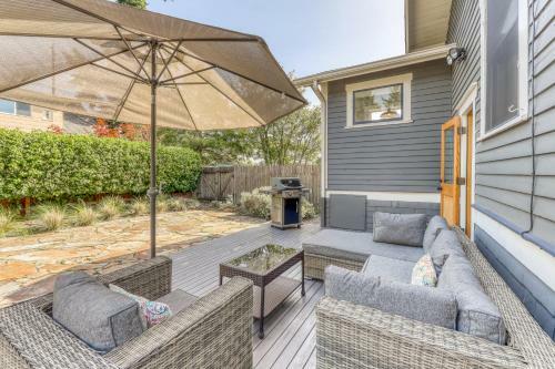 Classic Craftsman - 3 Bed 2 Bath Vacation Home In Green Lake