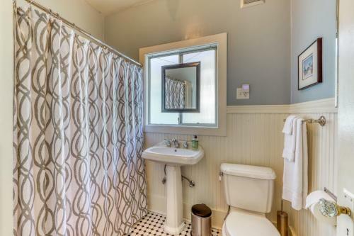 Classic Craftsman - 3 Bed 2 Bath Vacation Home In Green Lake