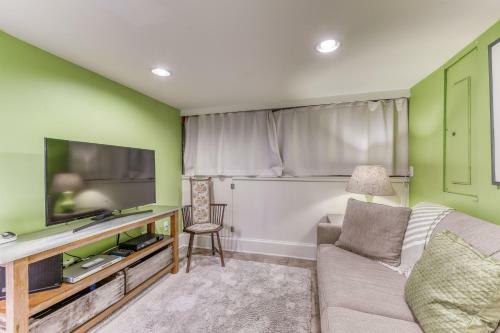 Classic Craftsman - 3 Bed 2 Bath Vacation Home In Green Lake