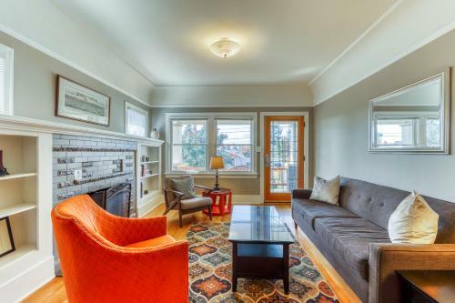 Classic Craftsman - 3 Bed 2 Bath Vacation Home In Green Lake