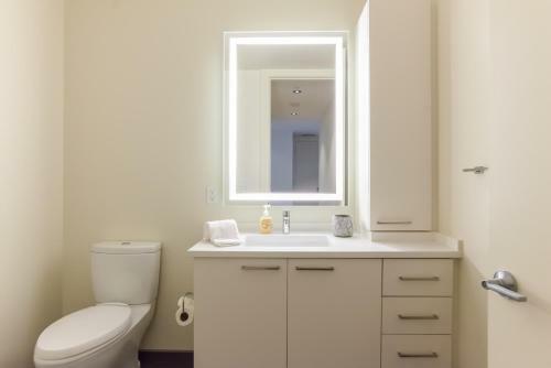 Downtown Seattle Convention Center Apartments
