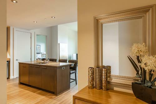 Downtown Seattle Convention Center Apartments