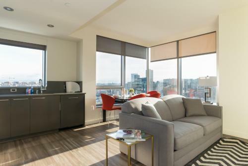Downtown Seattle Convention Center Apartments