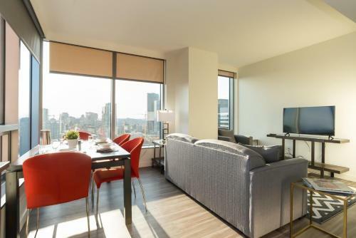 Downtown Seattle Convention Center Apartments