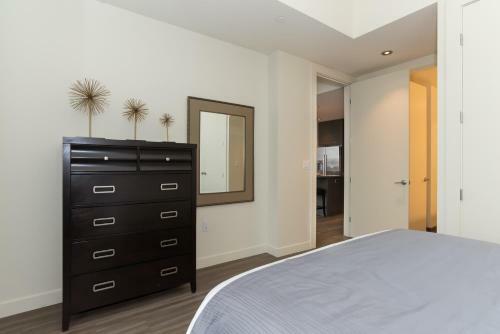 Downtown Seattle Convention Center Apartments