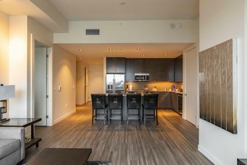Downtown Seattle Convention Center Apartments