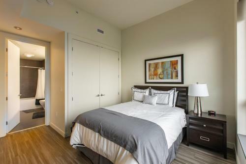 Downtown Seattle Convention Center Apartments