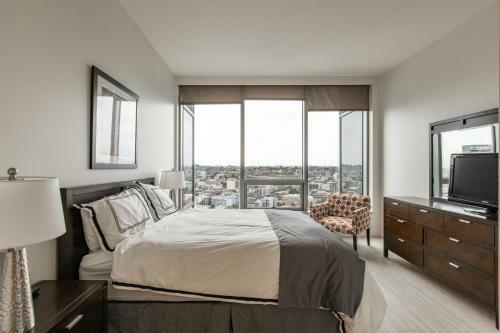 Downtown Seattle Convention Center Apartments