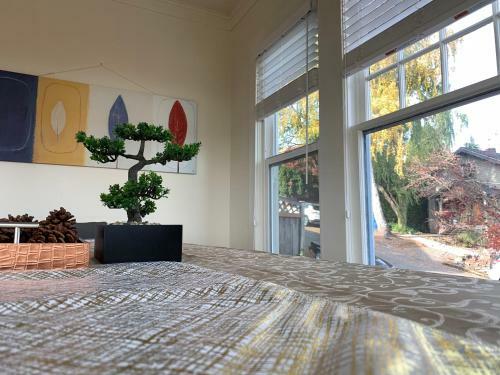 Arboretum View Evergreen Private Room