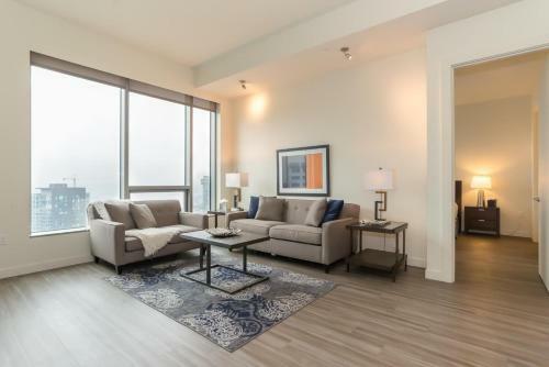 Pike And Pine Apartments