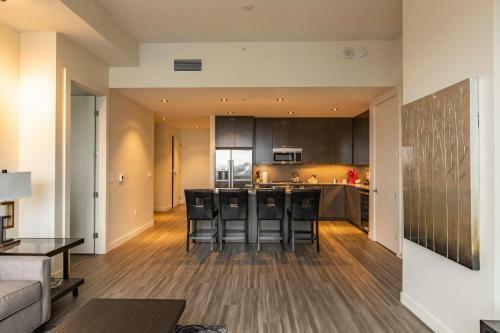 Pike And Pine Apartments