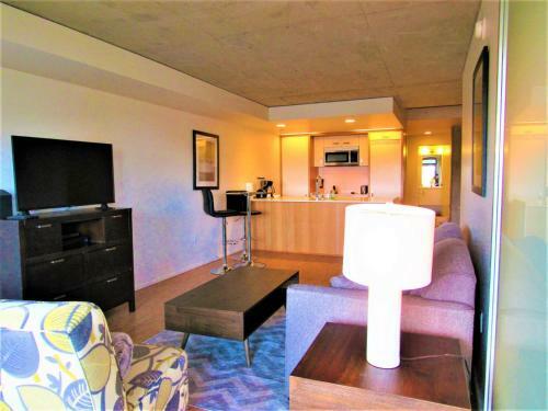 Sobe Third Ave Apartments