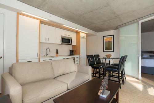 Sobe Third Ave Apartments