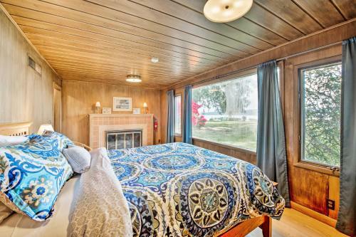 Waterfront Home - Easy Access To Olympic Peninsula