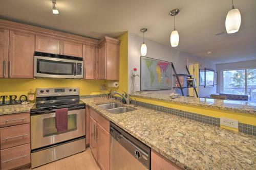Apartamento Cap Hill Condo With View, Walk To Light Rail!